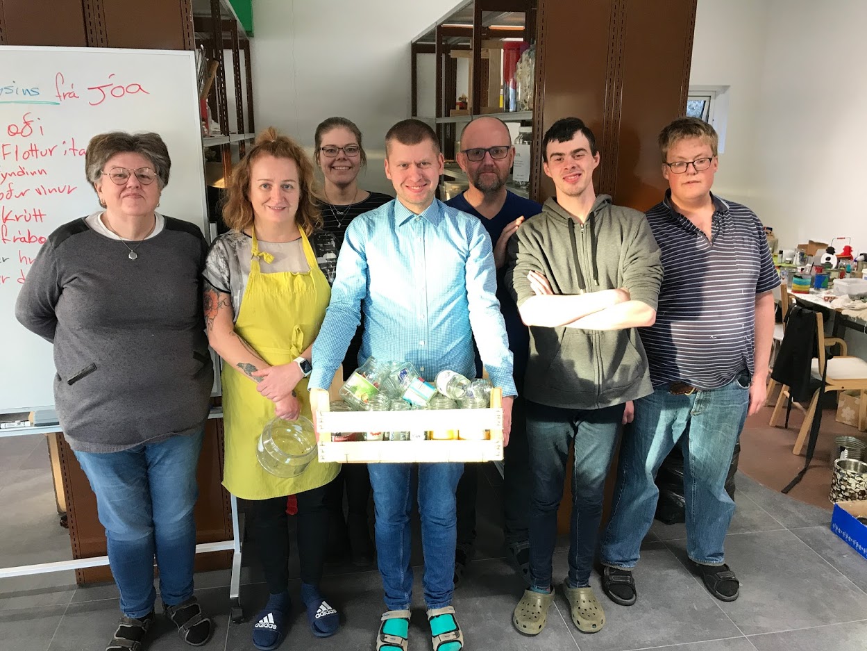 Endurvinnsla í Ásbyrgi