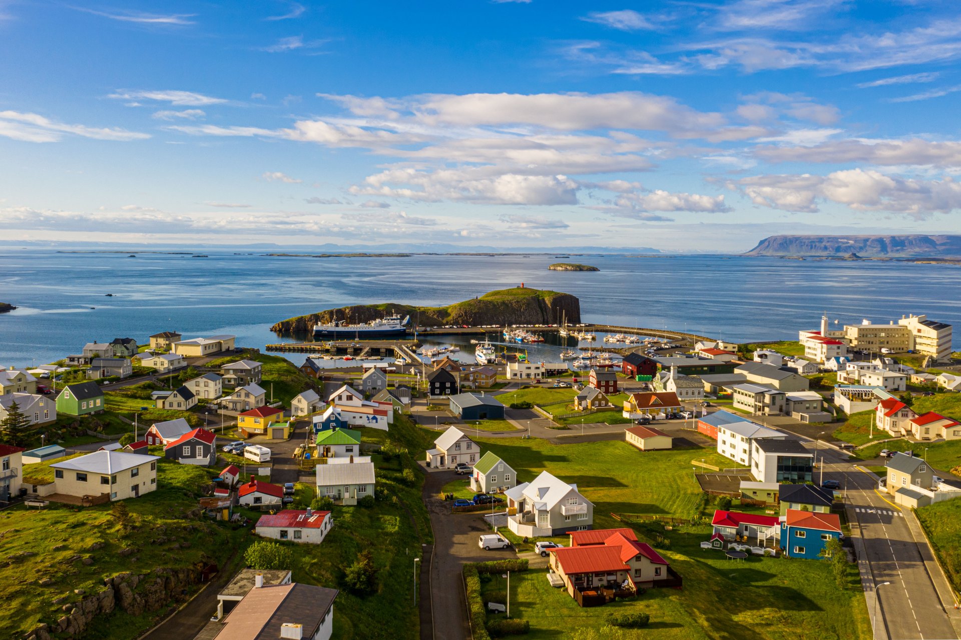 Starfsfólk við leikjanámskeið