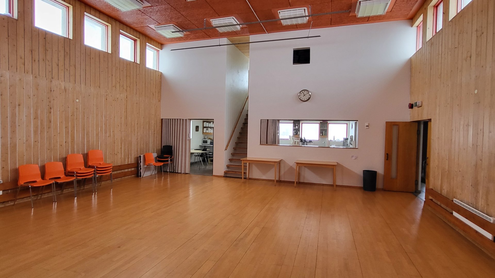 Mynd úr sal félagsheimilisins.