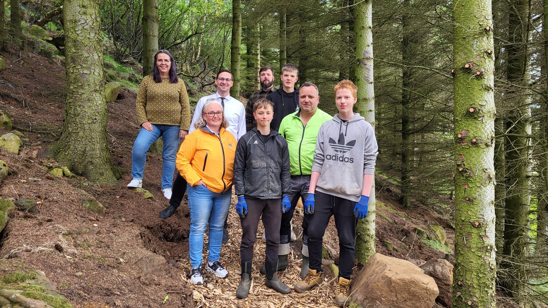 Nýjir stígar við Grensás teknir út.