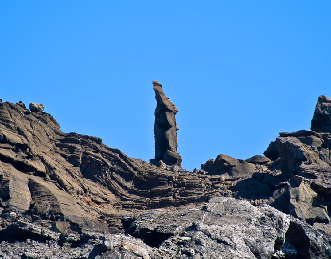 Grjóthrun úr sjálfri kerlingunni í Kerlingarskarði
