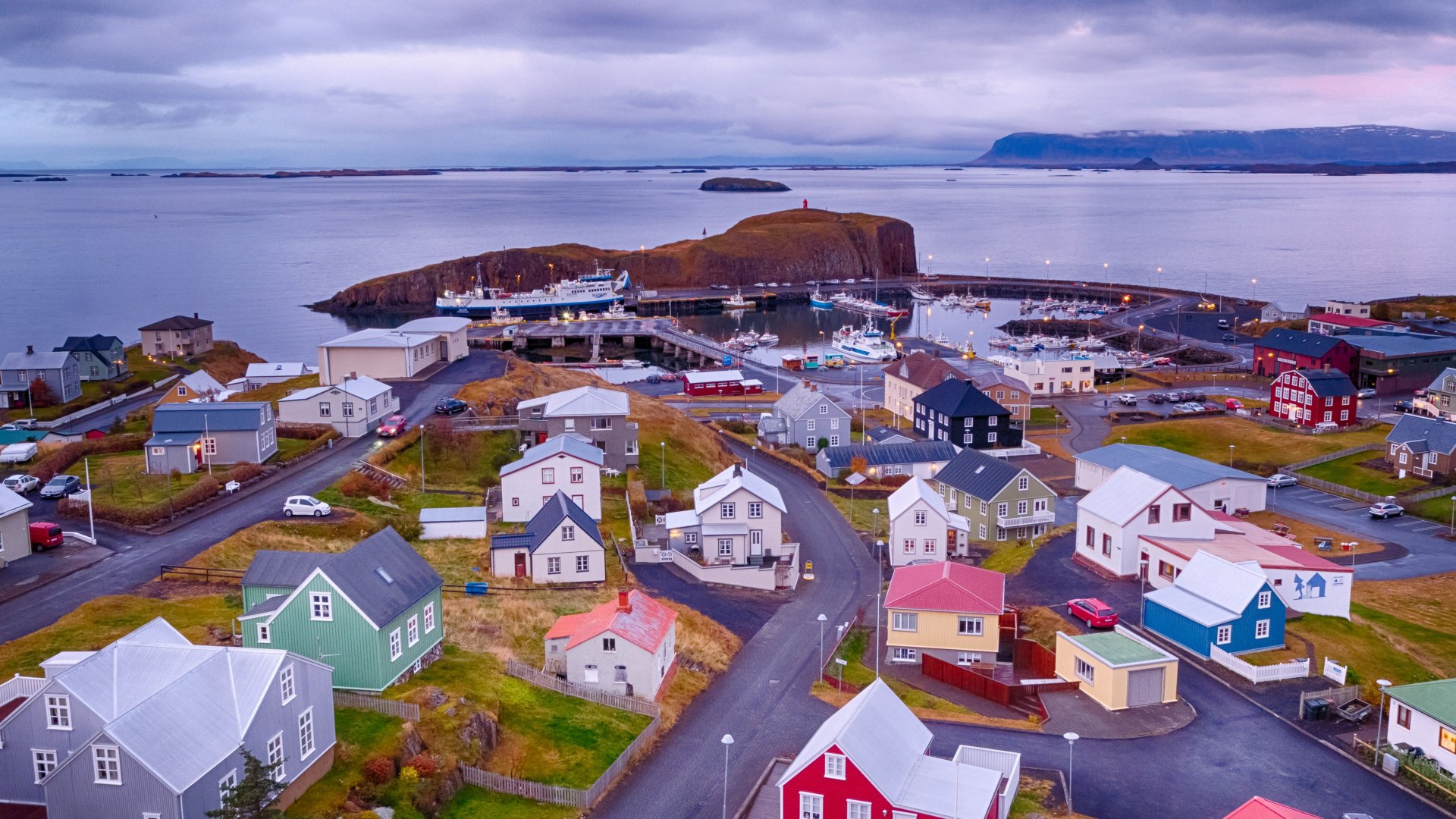 Hvorki tilefni til að herða né slaka á aðgerðum