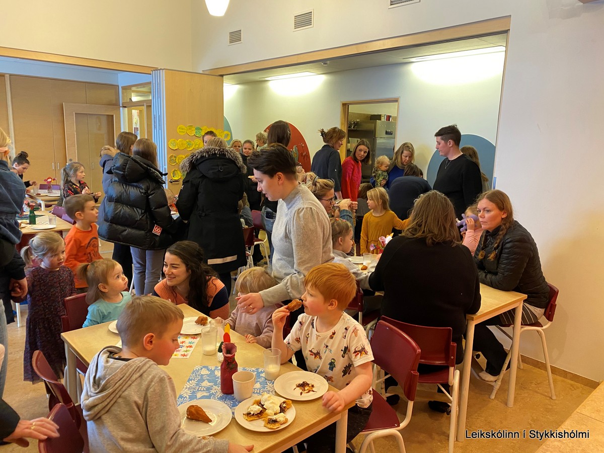 Konudagskaffi í Leikskólanum í Stykkishólmi