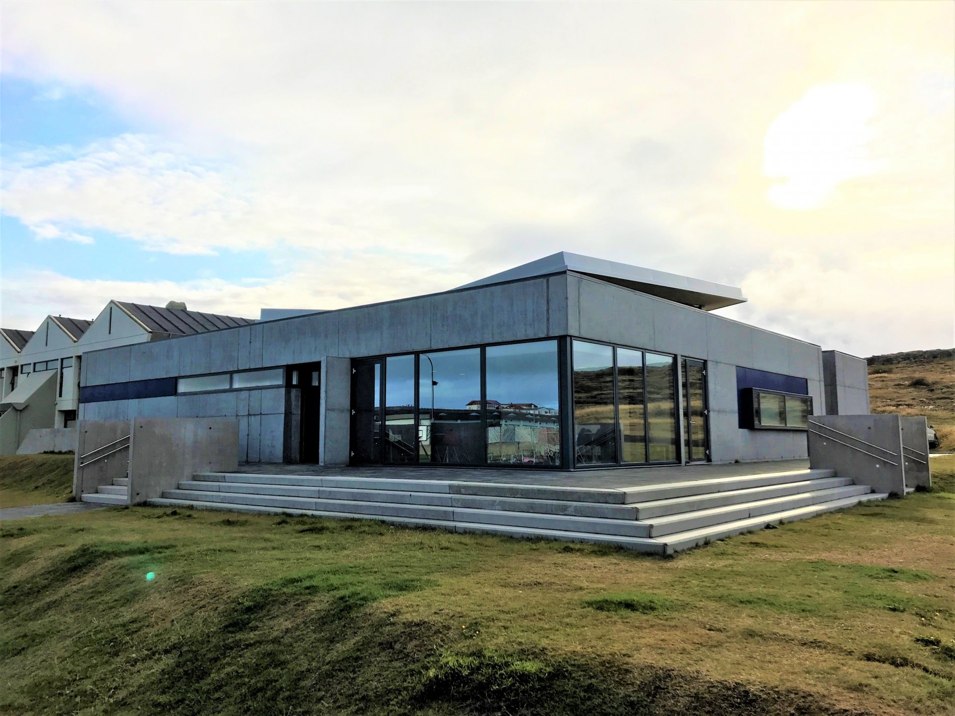 Íbúafundur bíður betri tíma