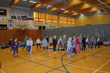 Danssýning Grunnskólans í Stykkishólmi