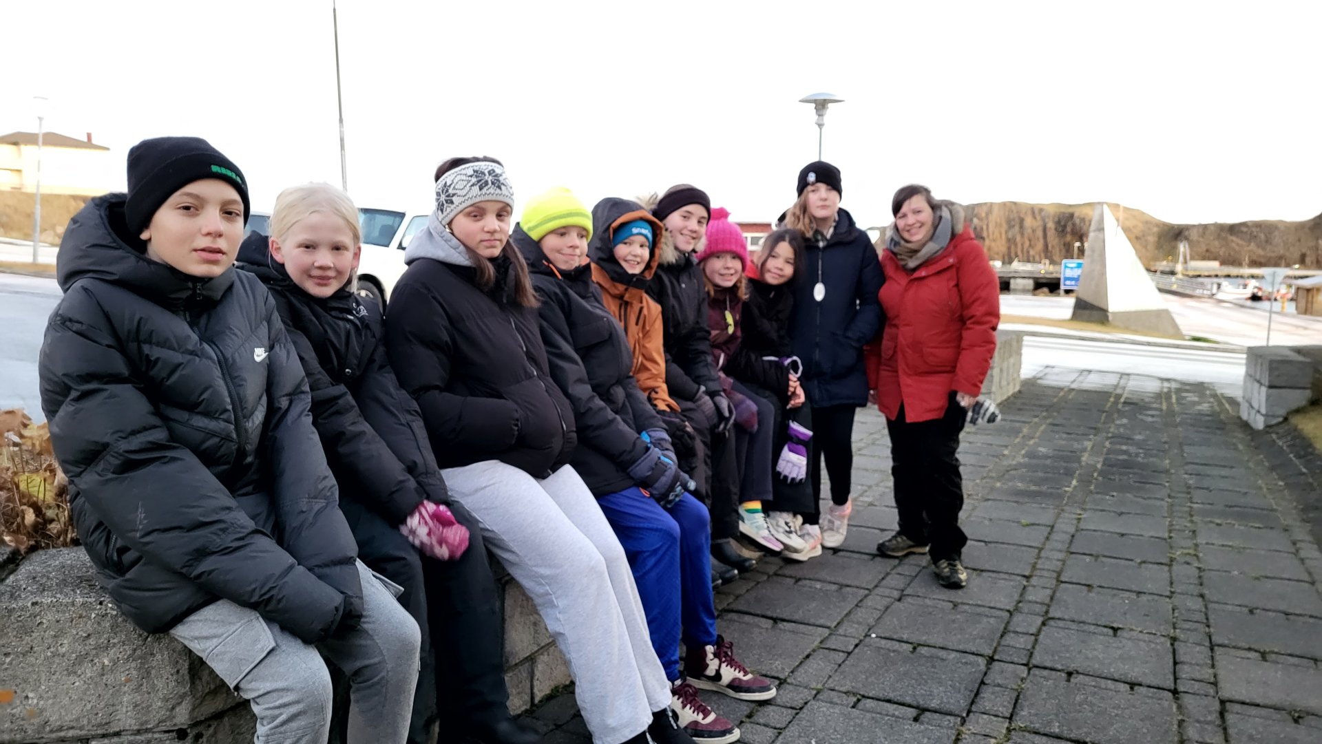 Nemendahópurinn kíkti í Ráðhúsið og gerði grein fyrir verkefninu