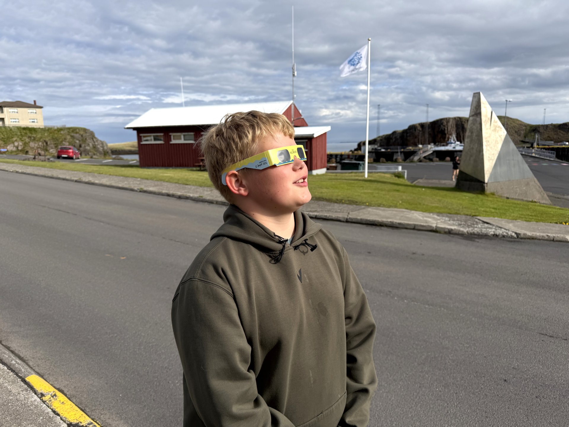Almyrkvi á sólu verður 12. ágúst nk.