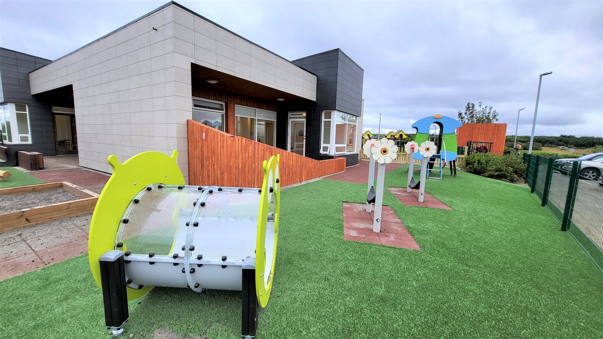 Endurbætt leikskólalóð