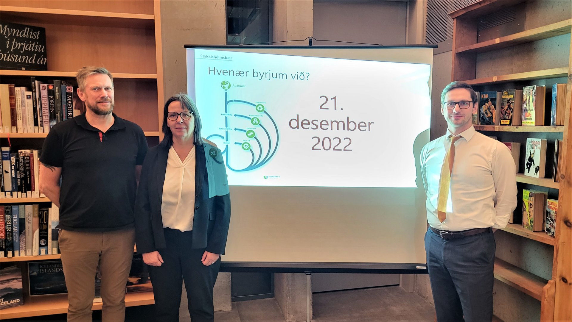 forstjóri ÍGF ásamt forseta bæjarstjórnar og bæjarstjóra