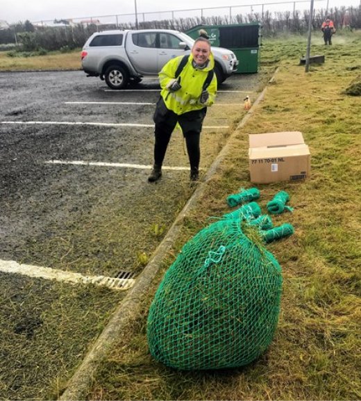 Allir rosa ánægð með heynetið