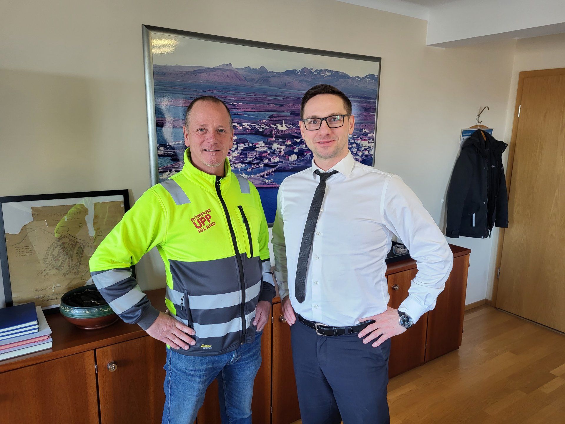 Atli frá römpum upp Ísland og Jakob Björgvin.