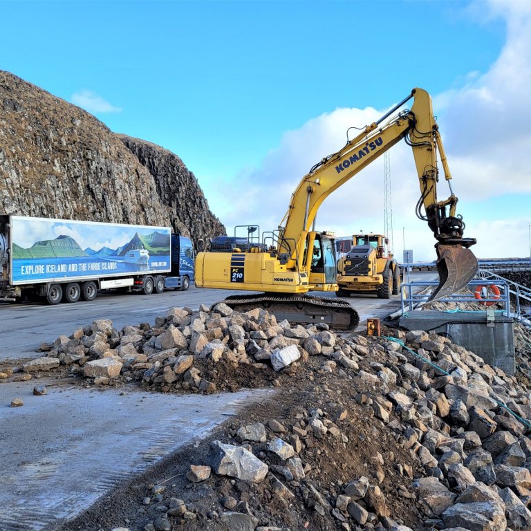 Framkvæmdir við höfnina