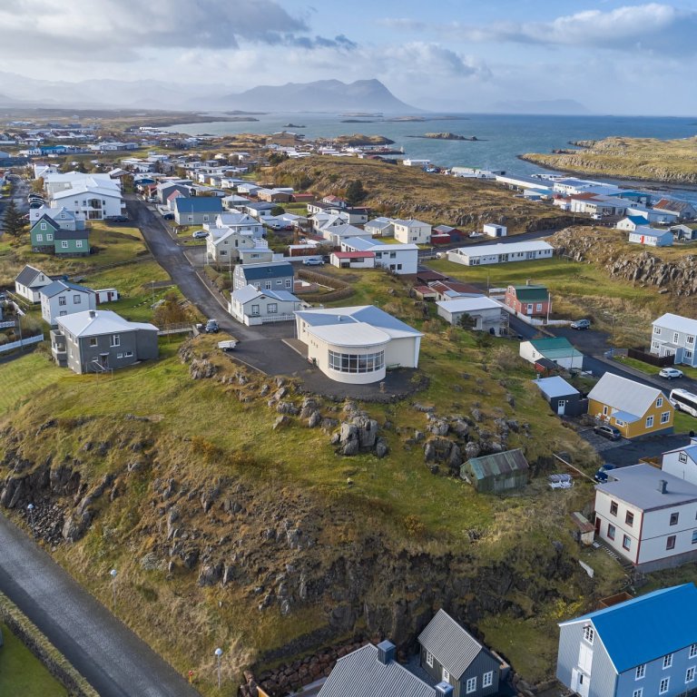 Félags- og skólaþjónusta Snæfellinga óskar eftir fólki