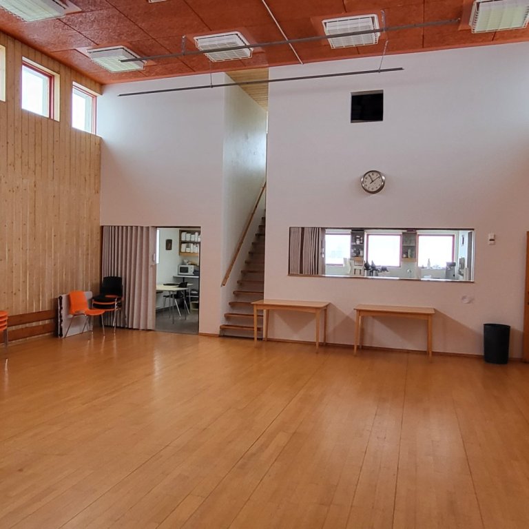 Mynd úr sal félagsheimilisins.