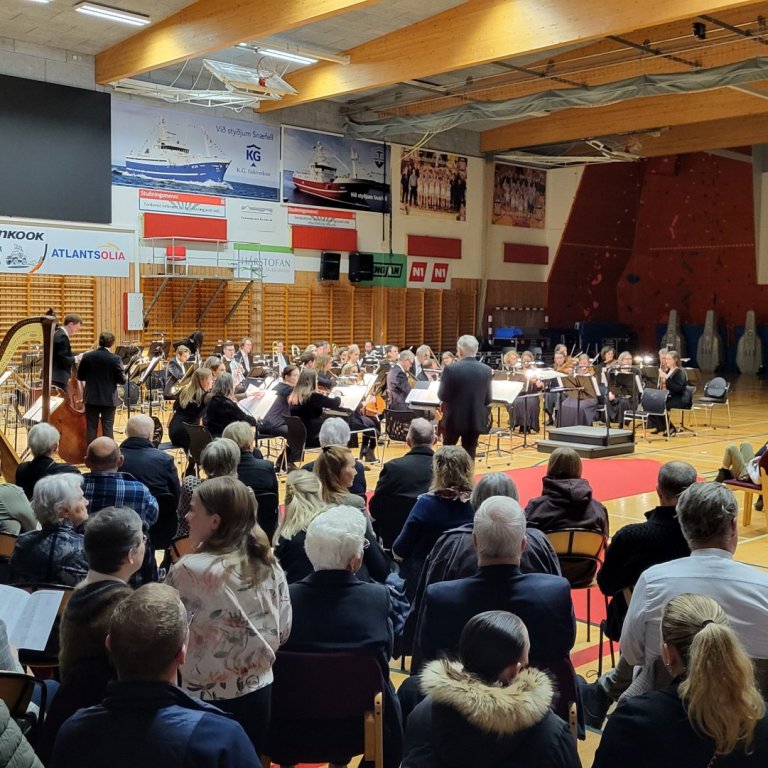 Sinfóníuhljómsveit Íslands í Hólminum.