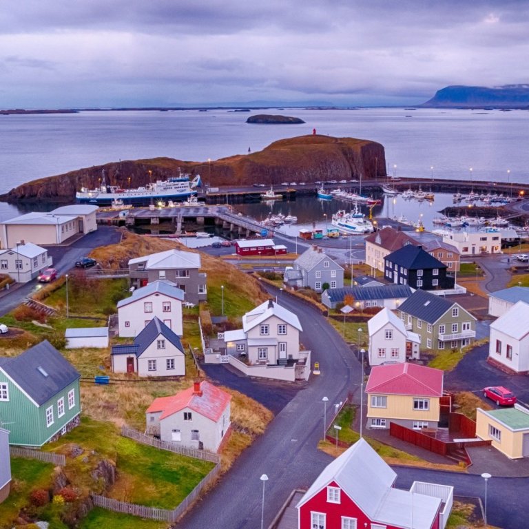 Hvorki tilefni til að herða né slaka á aðgerðum