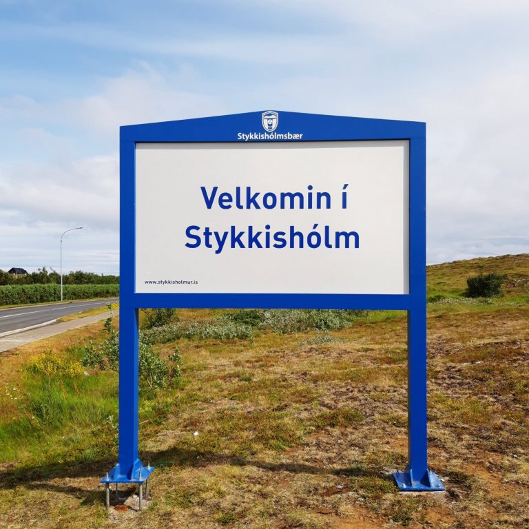 Velkomin í Stykkishólm ? nýtt skilti komið upp