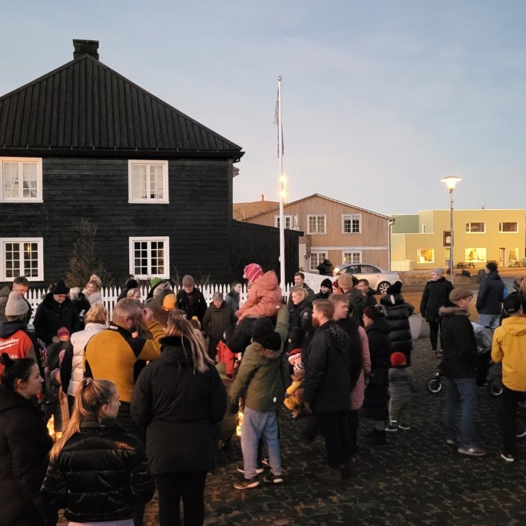 Mynd frá ljósahátíð leikskólans á Norðurljósahátíð 2022