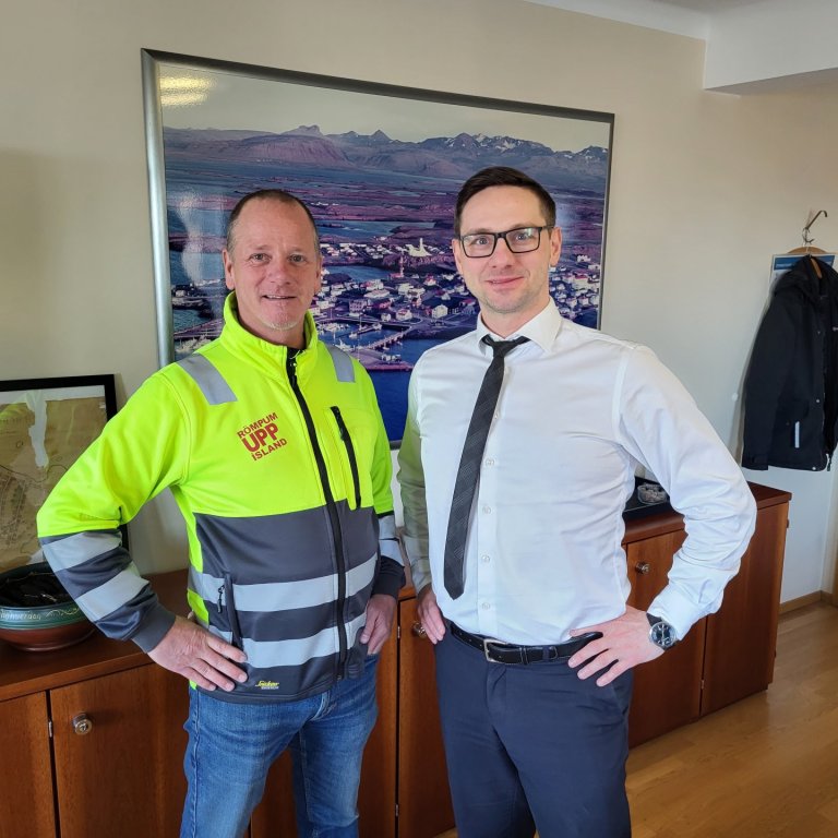 Atli frá römpum upp Ísland og Jakob Björgvin.